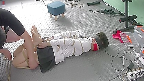 Brunette gets her pussy nailed and fucked deep in a video