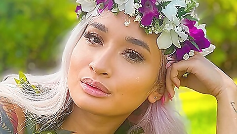 Avery Black In Leid In Hawaii With Beautiful Asian Babe Outdoor Sex