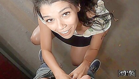 Gorgeous blonde with a big ass is getting a facial