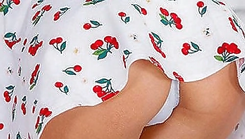 Spicy brunette takes on the big dick of a vr porn video