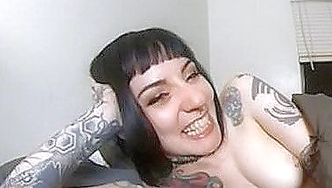 Stunning brunette girl finger fucking with her hands